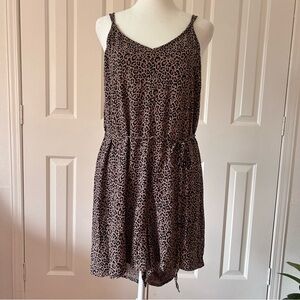 American Eagle ~ Woman’s Leopard Print Romper ~ Size Medium ~ F11182